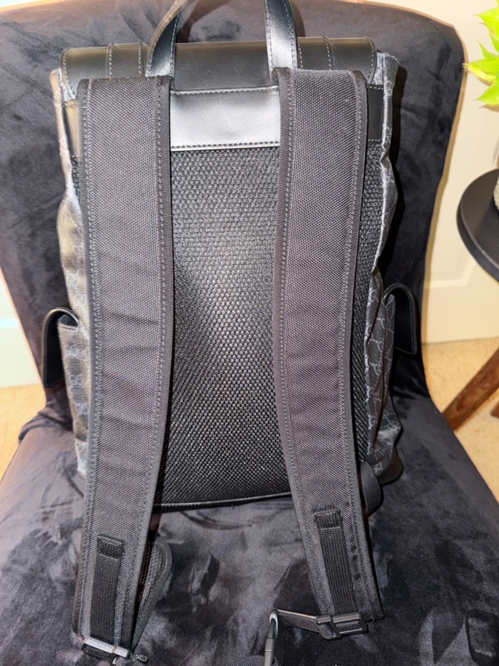 Gucci Black GG Supreme Backpack with Red and Blue Web Stripes - Picture 7 of 12